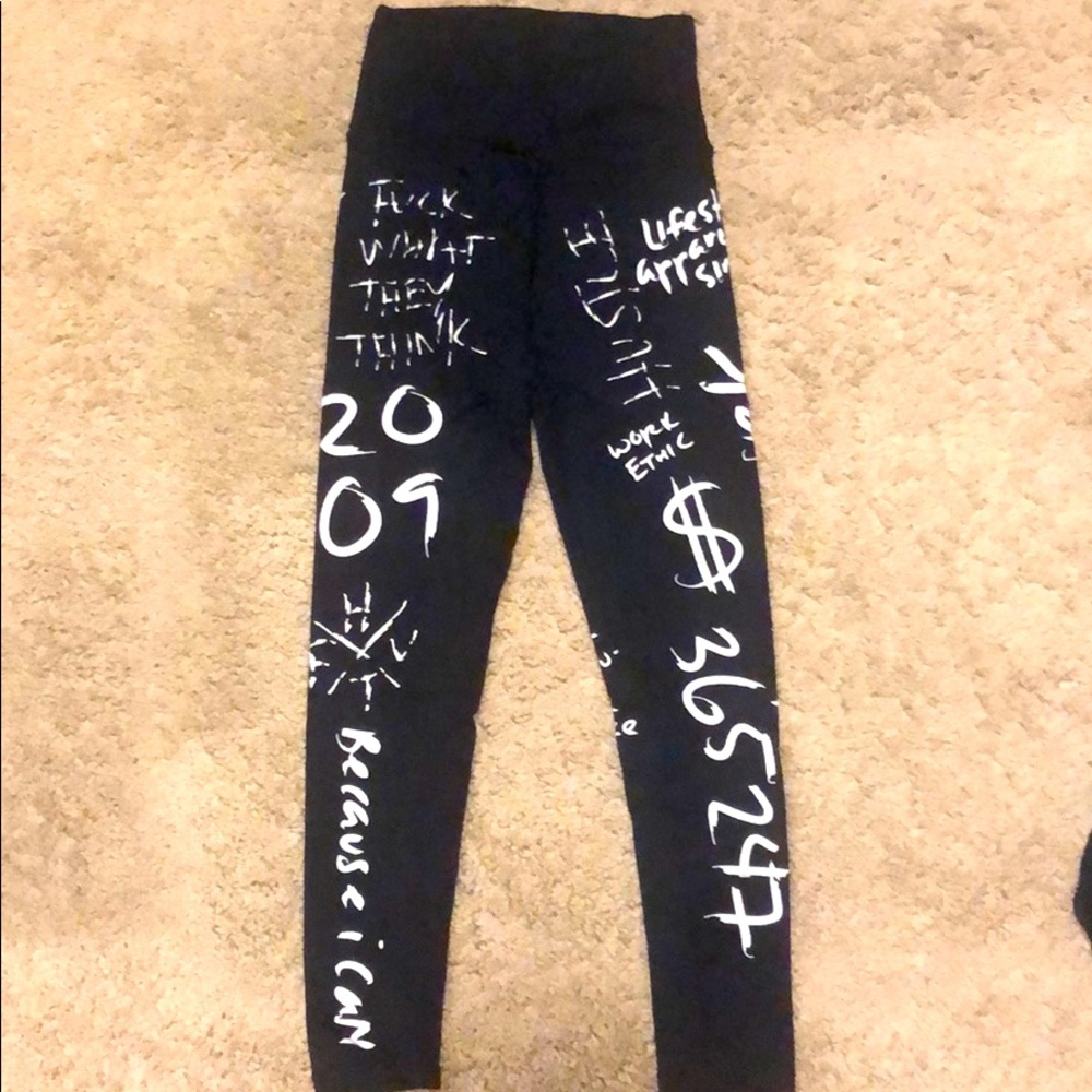 Athletic leggings